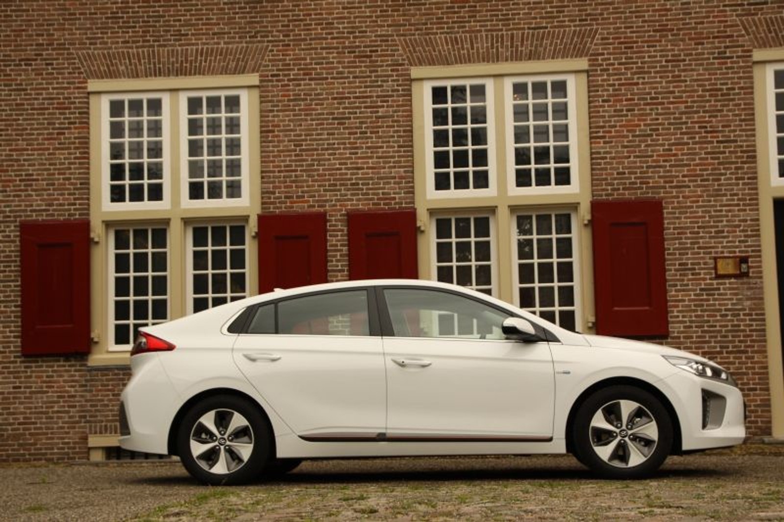 Hyundai Ioniq Electric