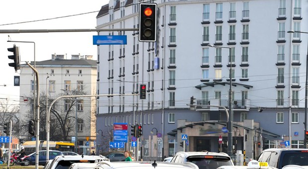 15 nowych systemów RedLight na polskich drogach. CANARD rozszerza sieć