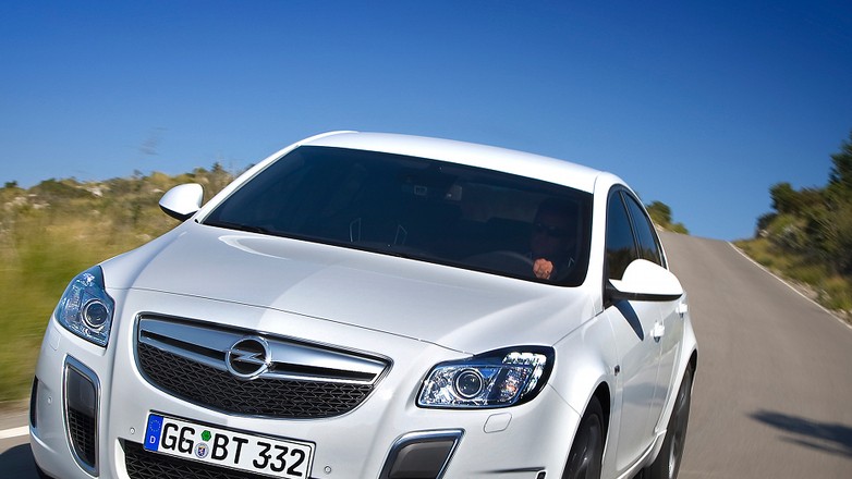 Opel Insignia OPC teraz również z automatem