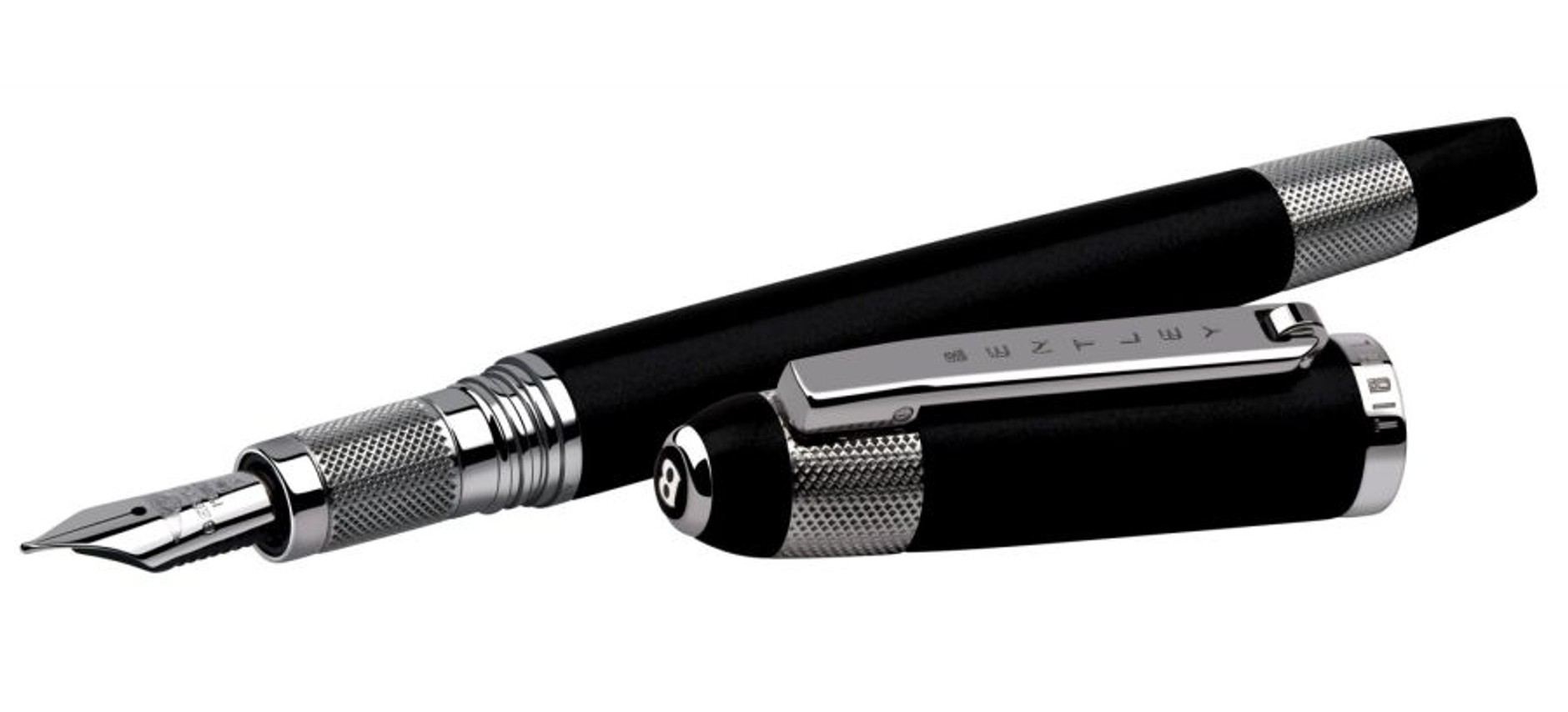 Paryski motor show z... zegarkami i wiecznymi piórami