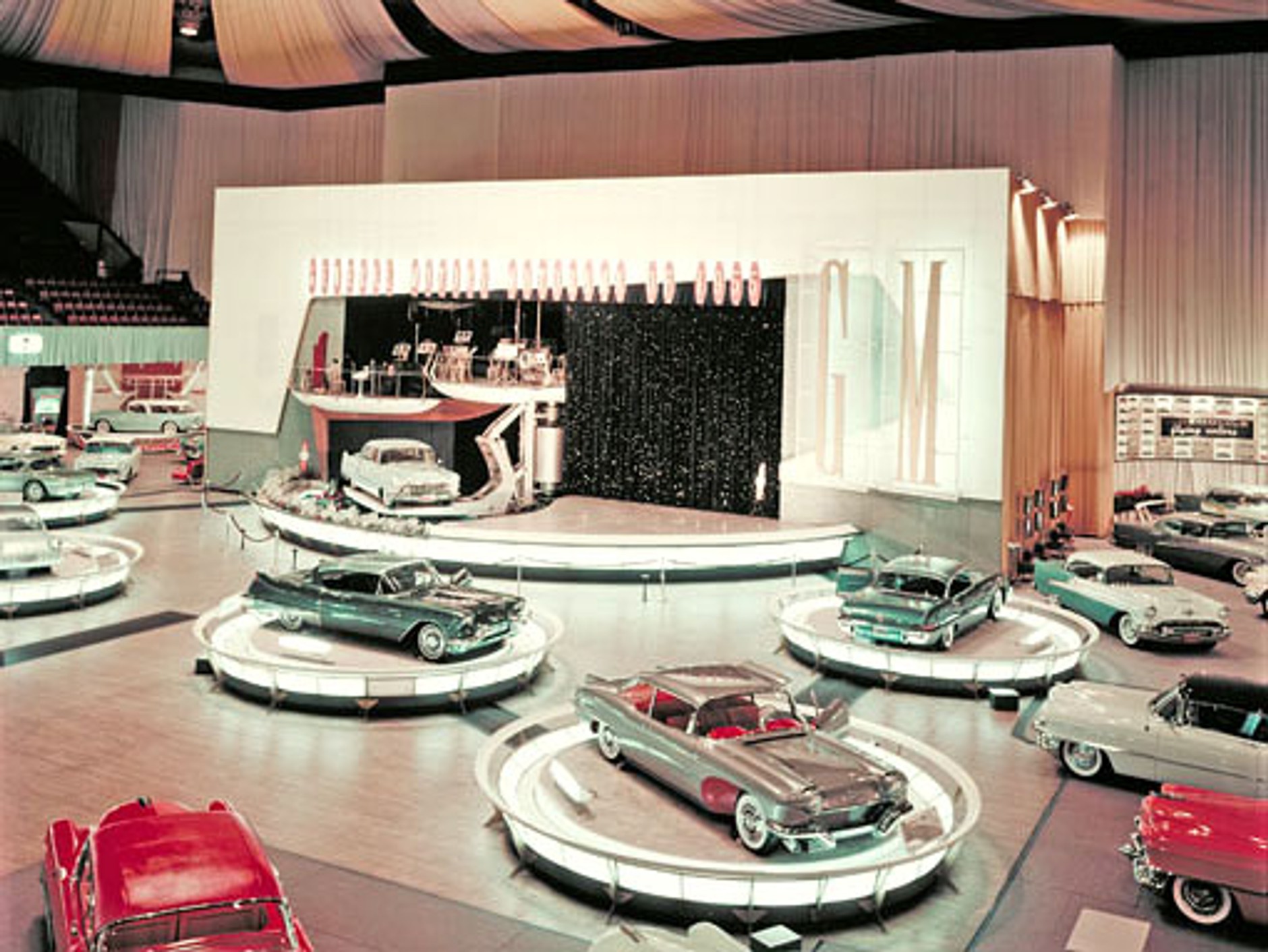 GM zaprezentuje w Pebble Beach samochody z wystawy Motorama (fotogaleria)