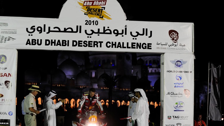 Abu Dhabi Desert Challenge 2010: Rafał Sonik 10. w prologu