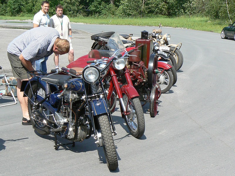 Oldtimery u podnóża Beskidów (fotogaleria)