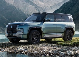 Tego nie potrafi żadna zachodnia terenówka. A nowy chiński SUV przetrwa powódź [WIDEO]