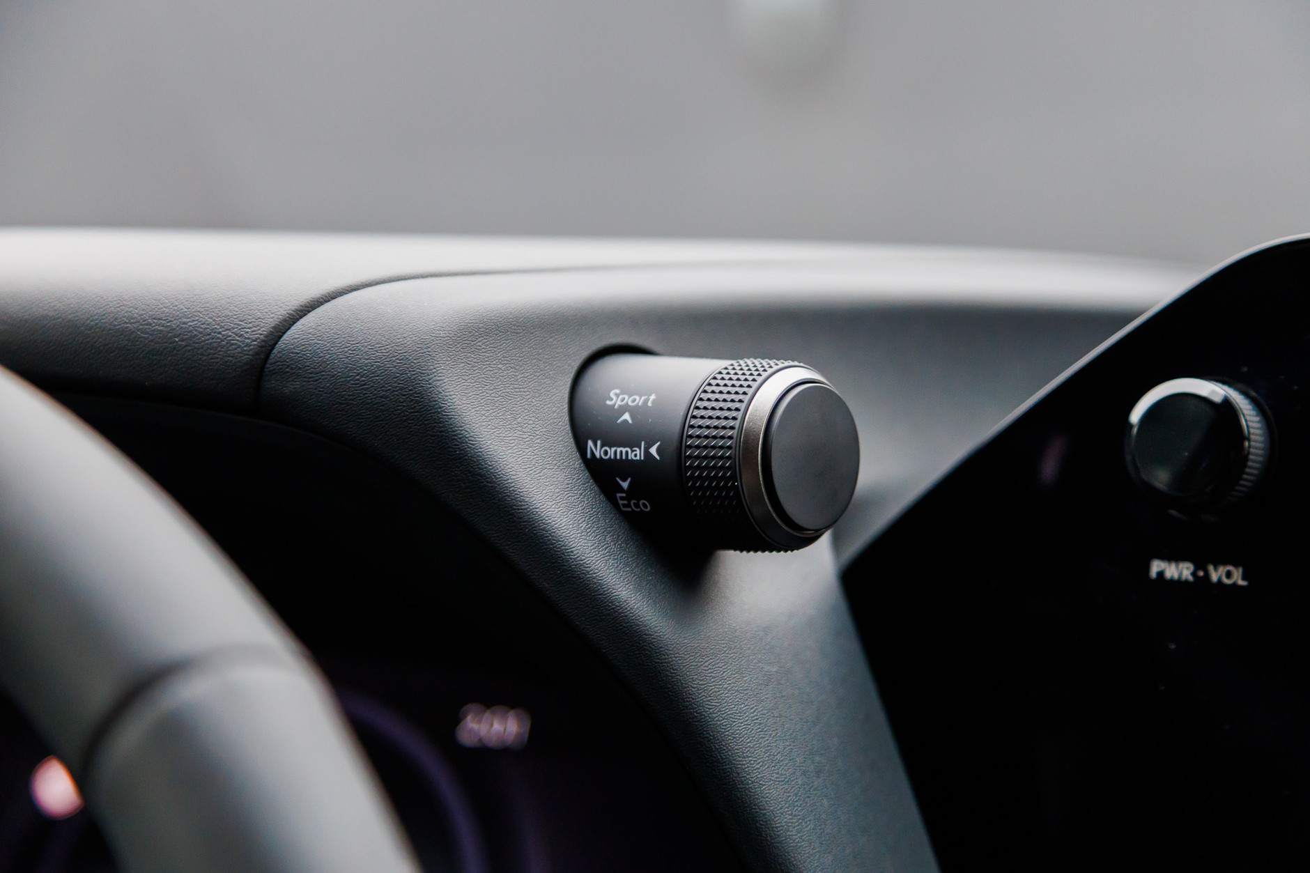 2024 Lexus UX300h