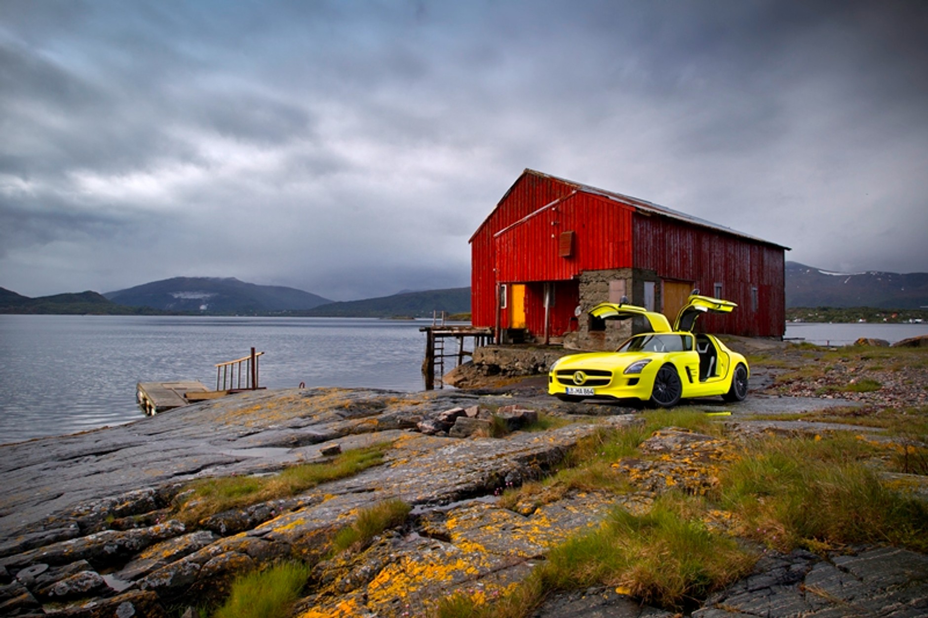 Mercedes SLS AMG E-Cell – z e-pięknem trzeba obcować