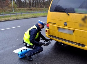 Policja sprawdza spaliny