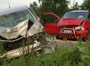 Polscy kierowcy niebezpieczni na zagranicznych drogach - masa kolizji, brak OC!