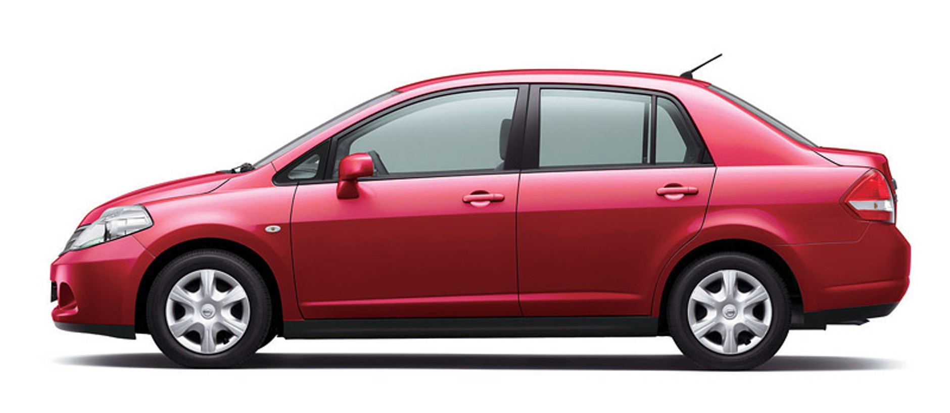 Nissan Tiida – odmłodzony model na rynek japoński