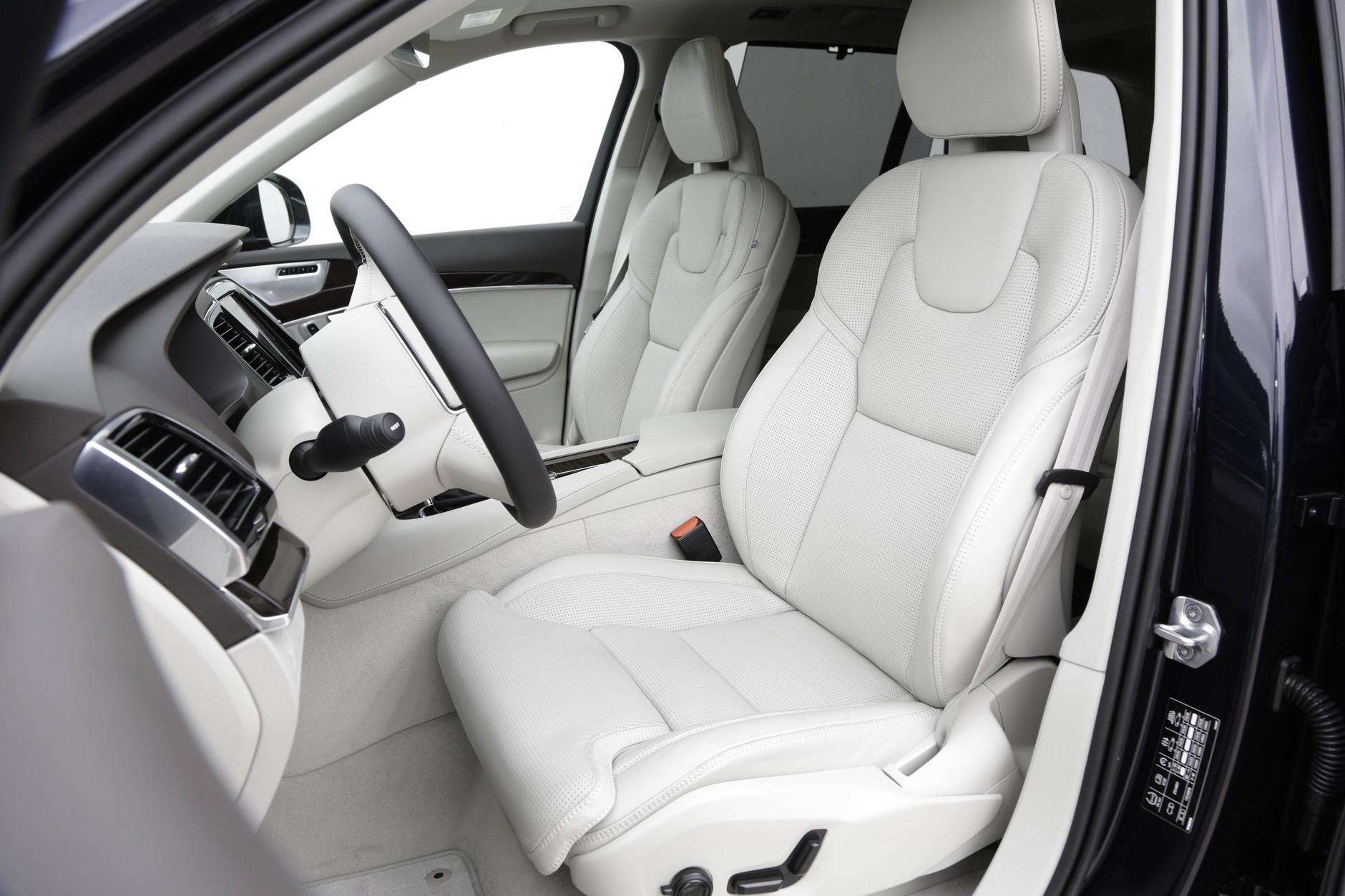 Volvo XC90 T6