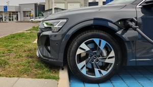 Dodatkowe miliony na dopłaty do leasingu elektryków