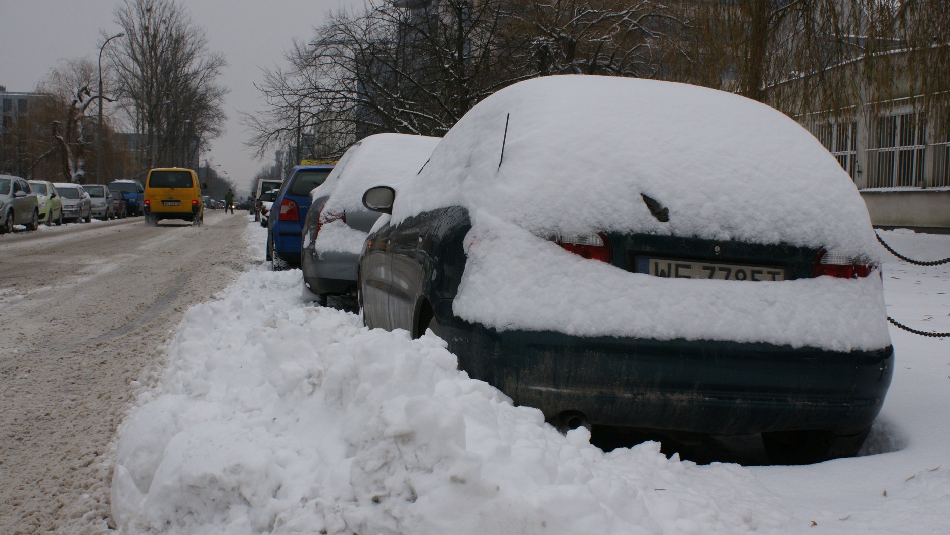 Zaśnieżone auto