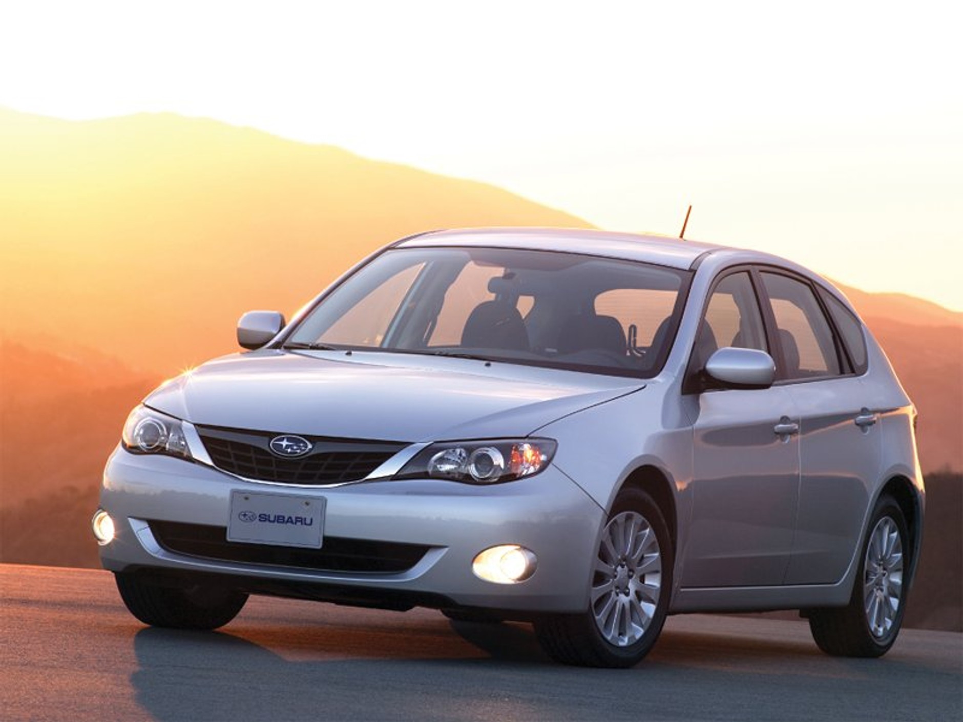 Nowe Subaru Impreza sedan i hatchback