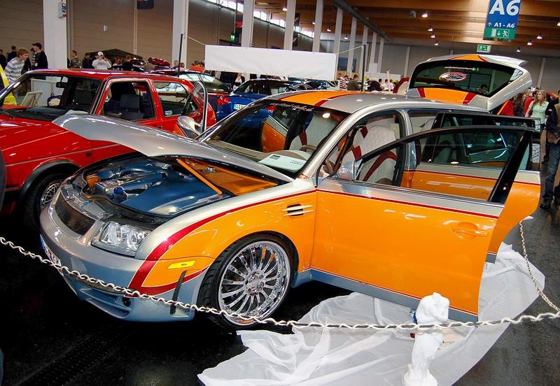 Tuning World Bodensee 2008: Golfy, drifting i dziewczyny -  fotogaleria (2)