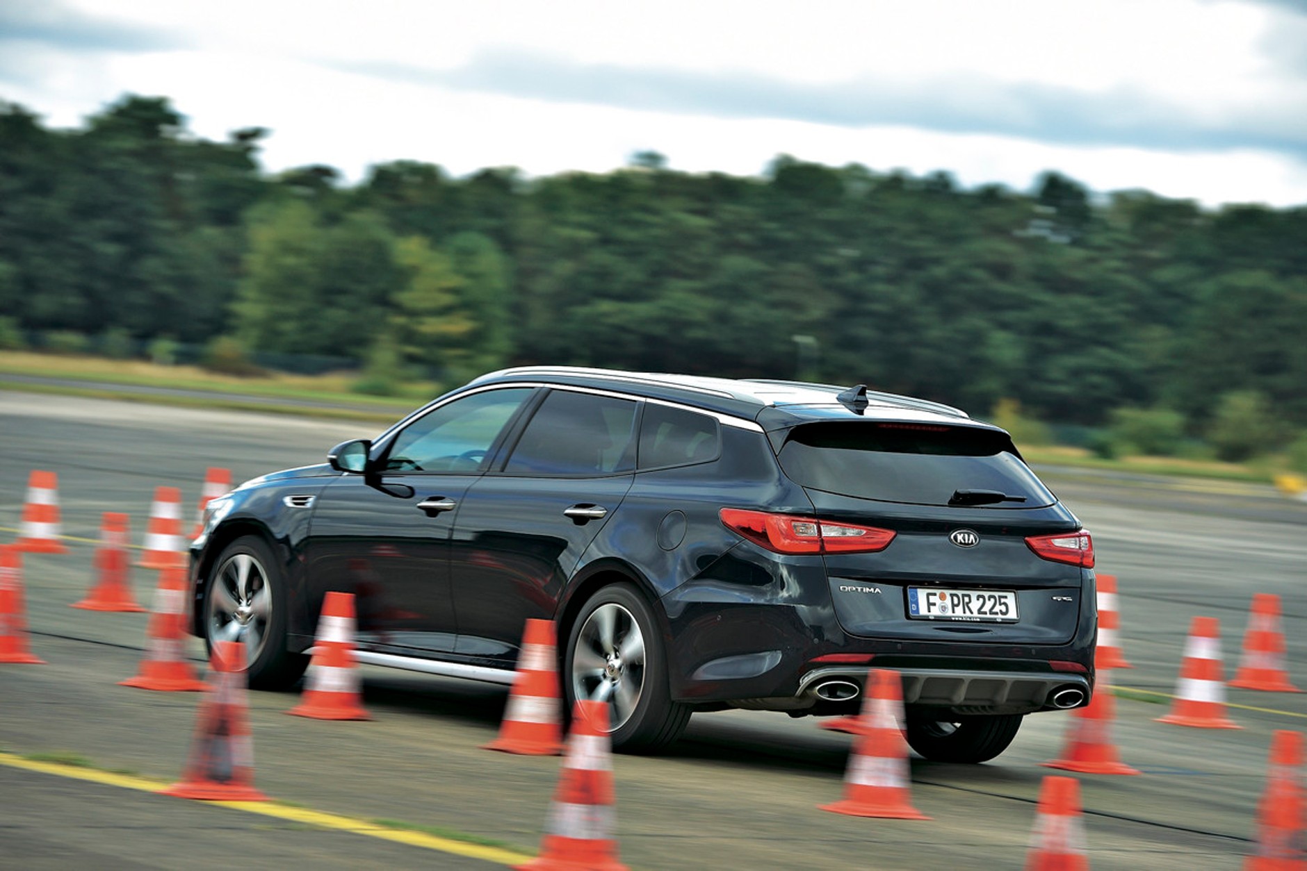 Pożeracze kilometrów - Kia Optima, Mazda 6, Renault Talisman i Skoda Superb