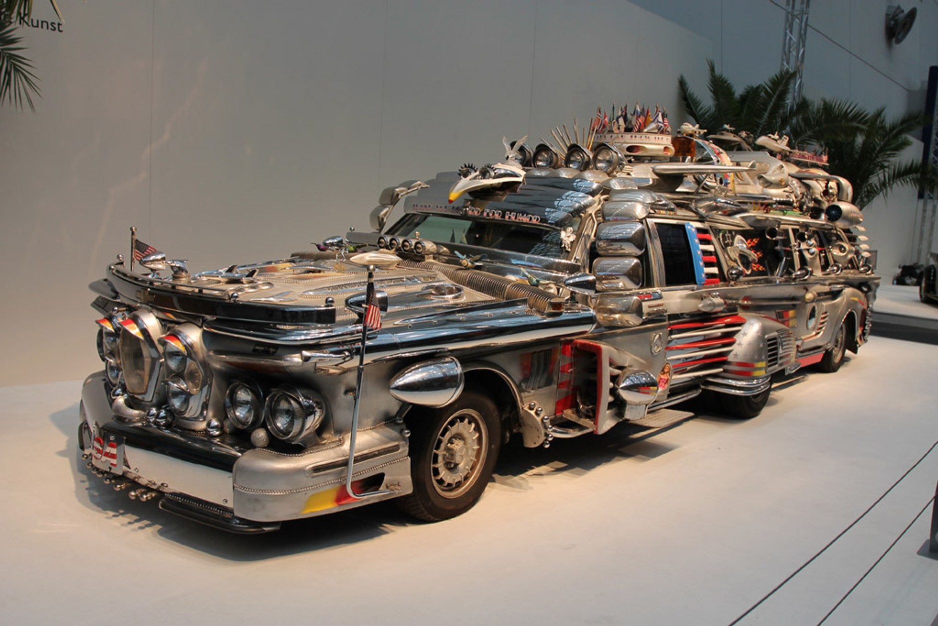 Essen Motor Show 2012: auta, motocykle i gorące dziewczyny