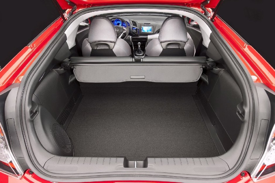 Honda CR-Z - Tak będzie wyglądała produkcyjna wersja (galeria)