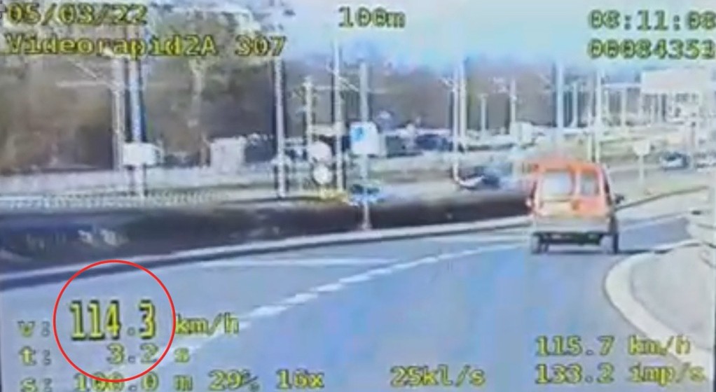 Kierowca Renault przekroczył w centrum Wrocławia prędkość aż o 74 km/h