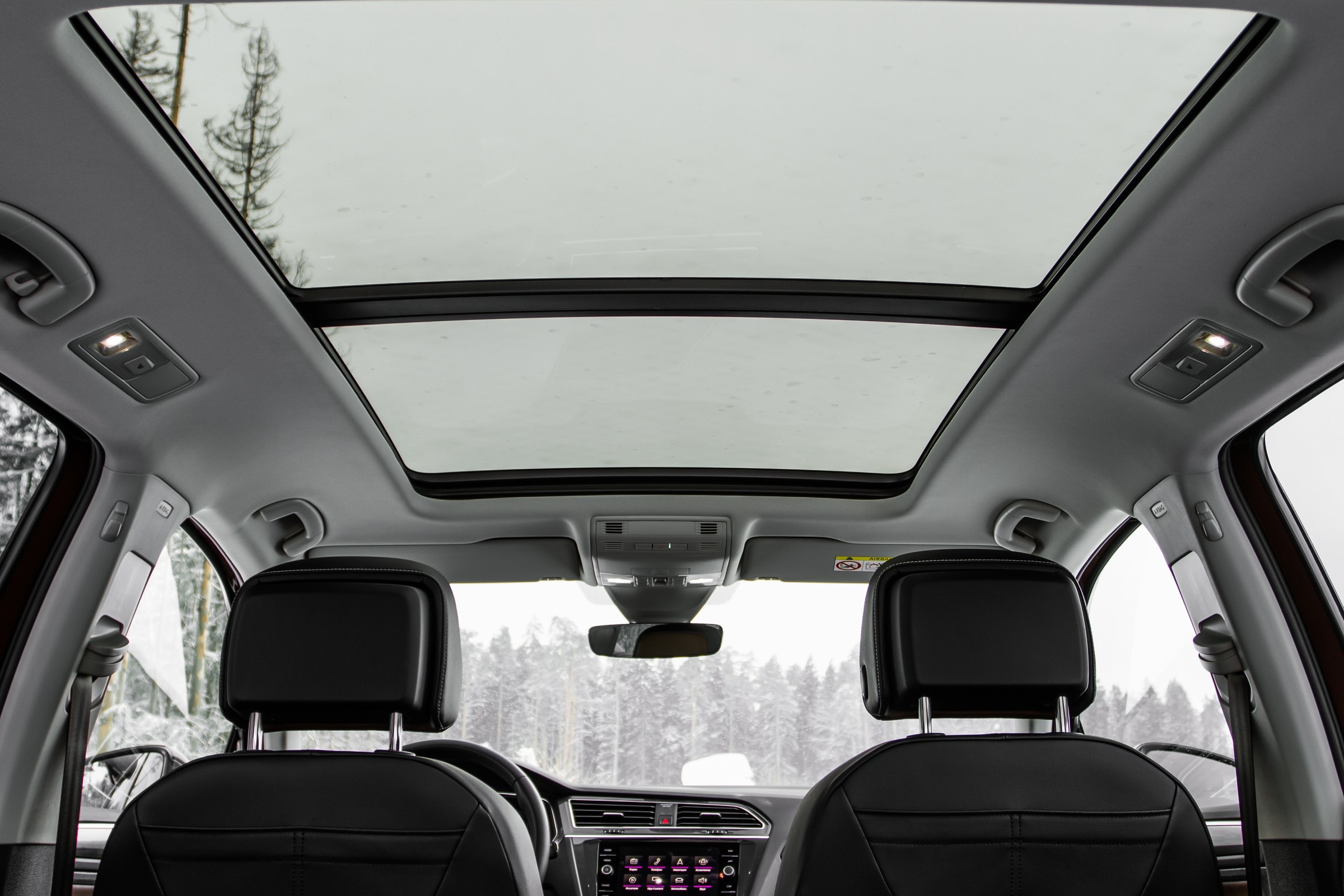 Samochodu z takim wyposażeniem bym nie kupił i tobie też nie radzę, no chyba, iż masz powód