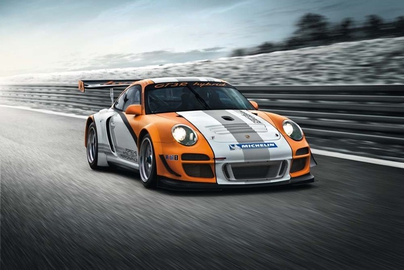 Porsche GT3 R Hybrid to konkurent Toyoty Prius