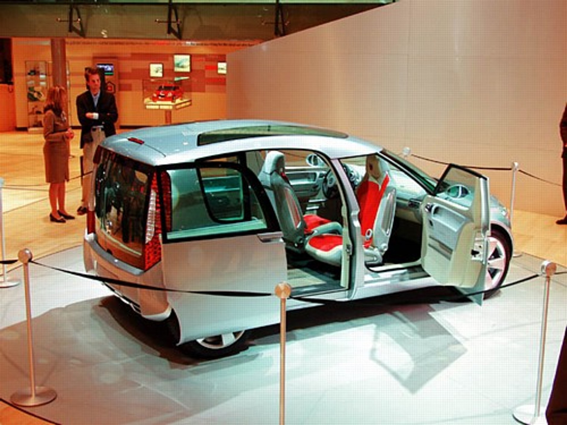 Kompakty kontratakują