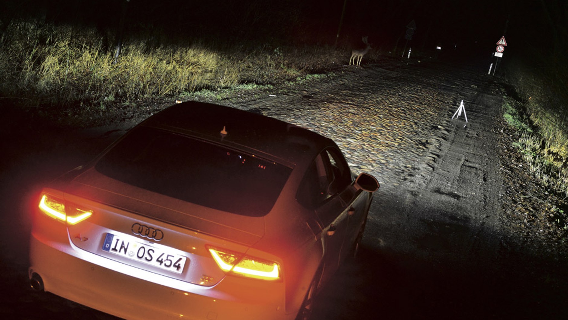 Porównanie świateł samochodowych: sprawdzamy, jak w praktyce działają: halogen, ksenon oraz lampa LED