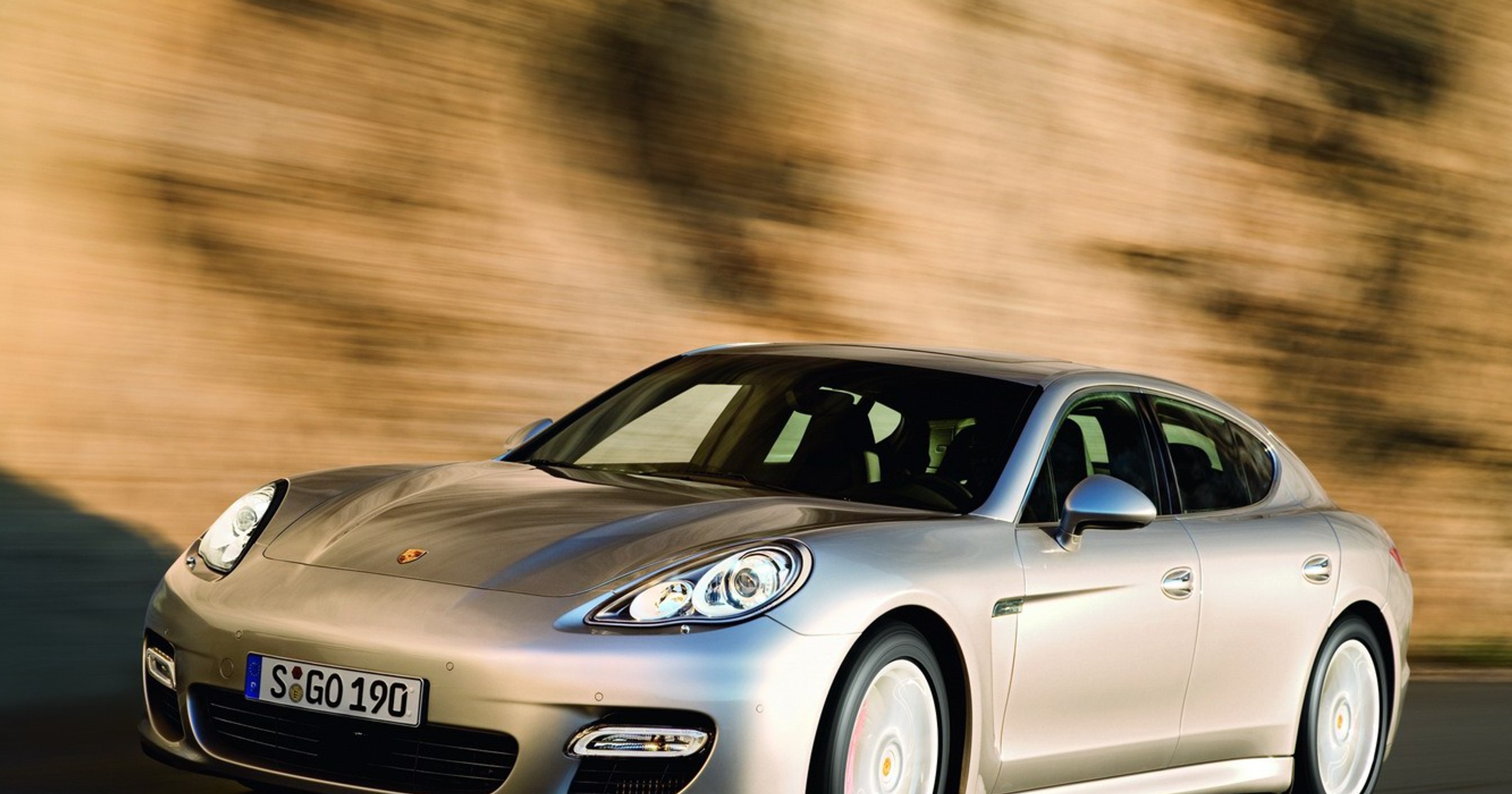 Porsche Panamera na torze w Poznaniu