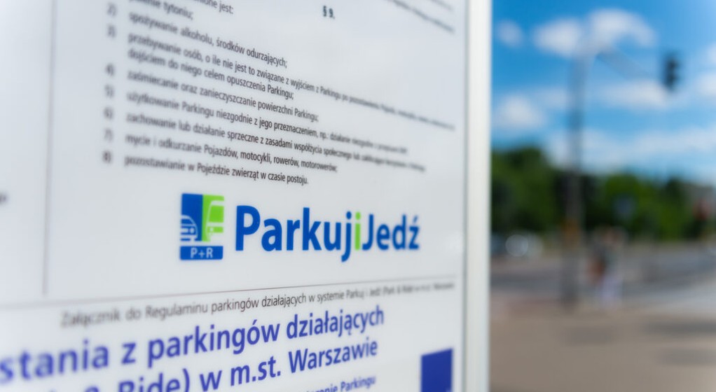 Koniec z bezpłatnym ładowaniem na warszawskich parkingach