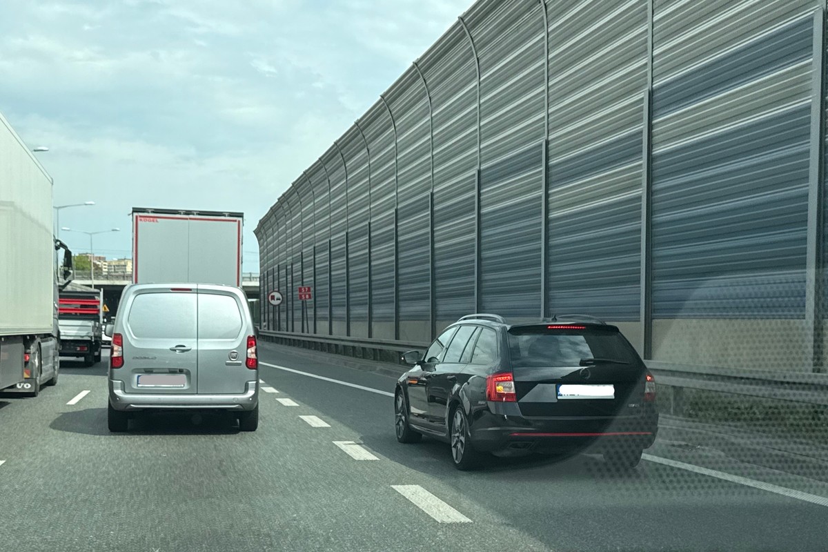 "Jazda na suwak" czy "zasada zamka błyskawicznego"? Wyjaśniamy