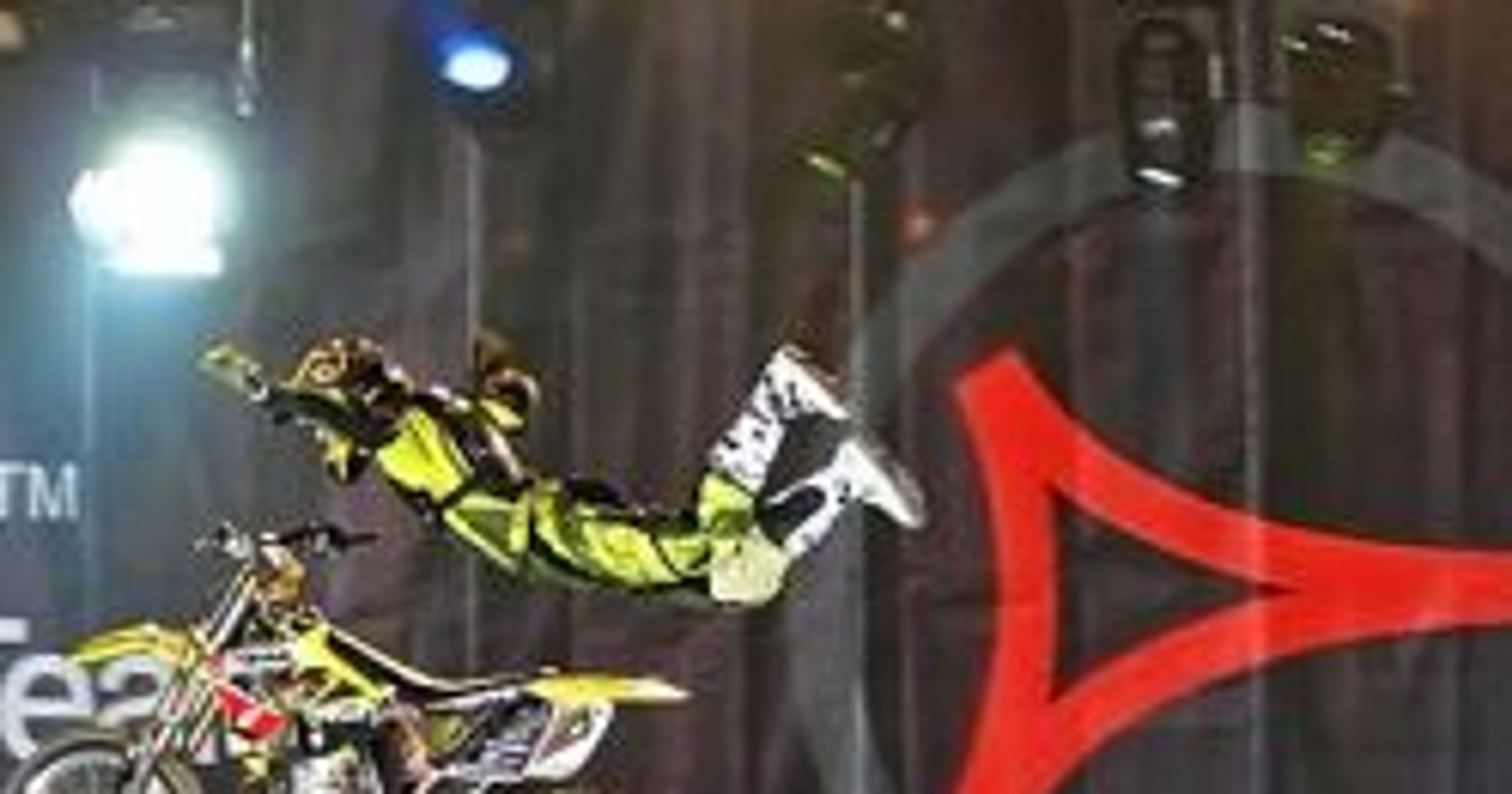 DIVERSE Night of the Jumps - fotografował Artur Bysiek