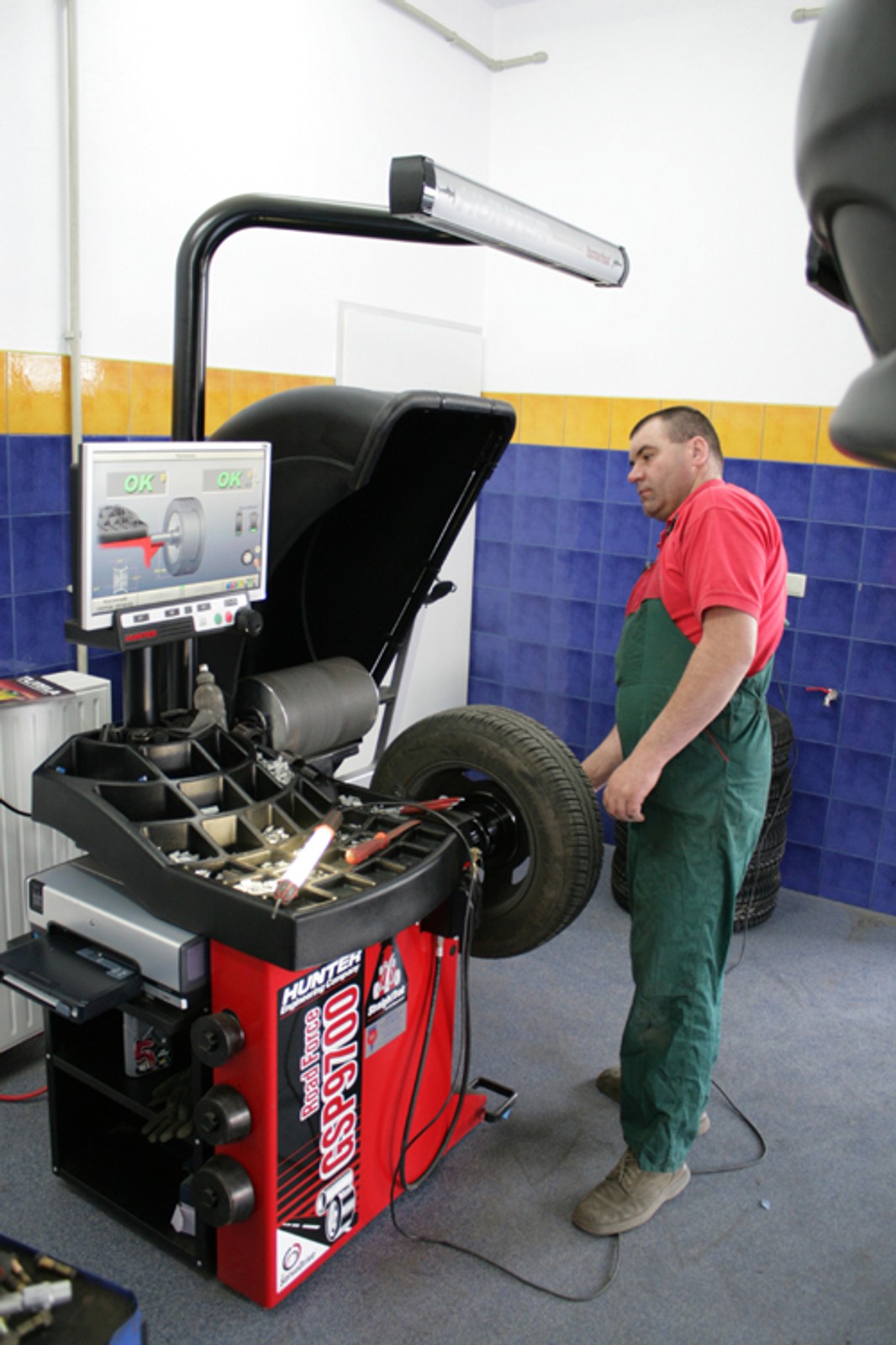 Jak pozbyć się drgań koła kierownicy?