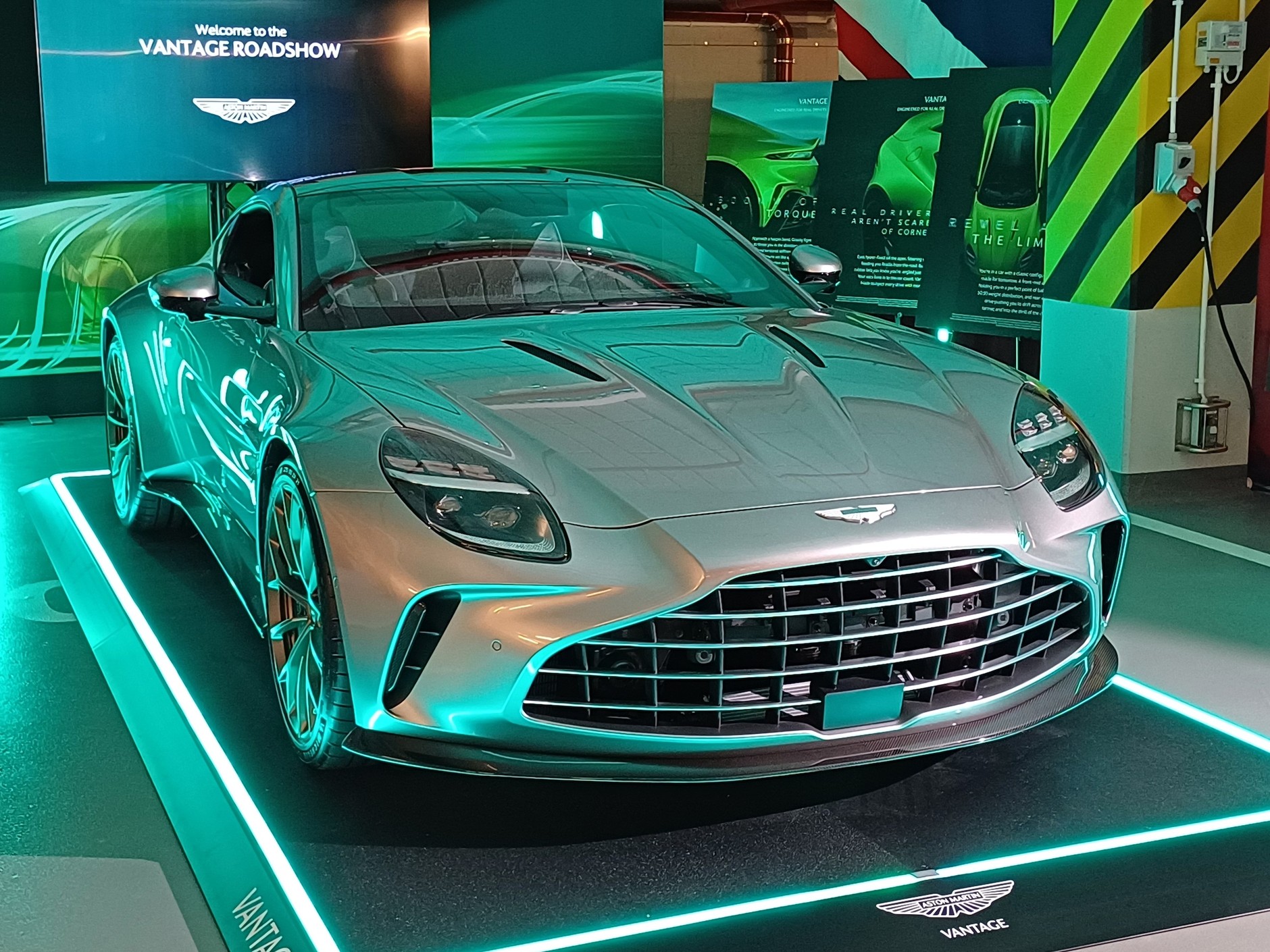 Aston Martin Vantage 2024