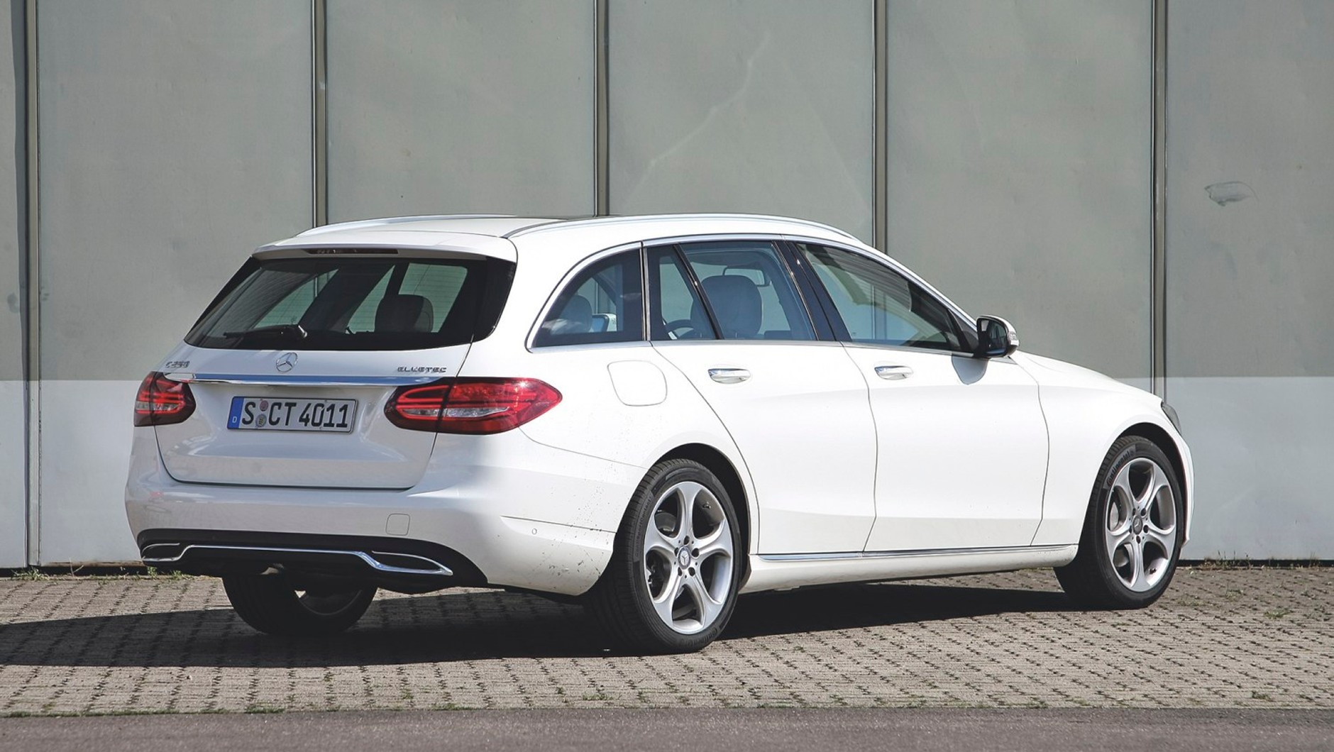 Nowy Mercedes klasy C w swojej najbardziej rodzinnej odmianie ma naprawdę ciekawy styl