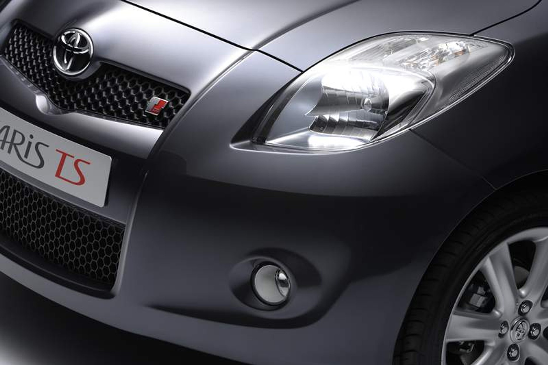 Paryska premiera: Toyota Yaris TS z silnikiem 1,8 VVT-i (132 KM)