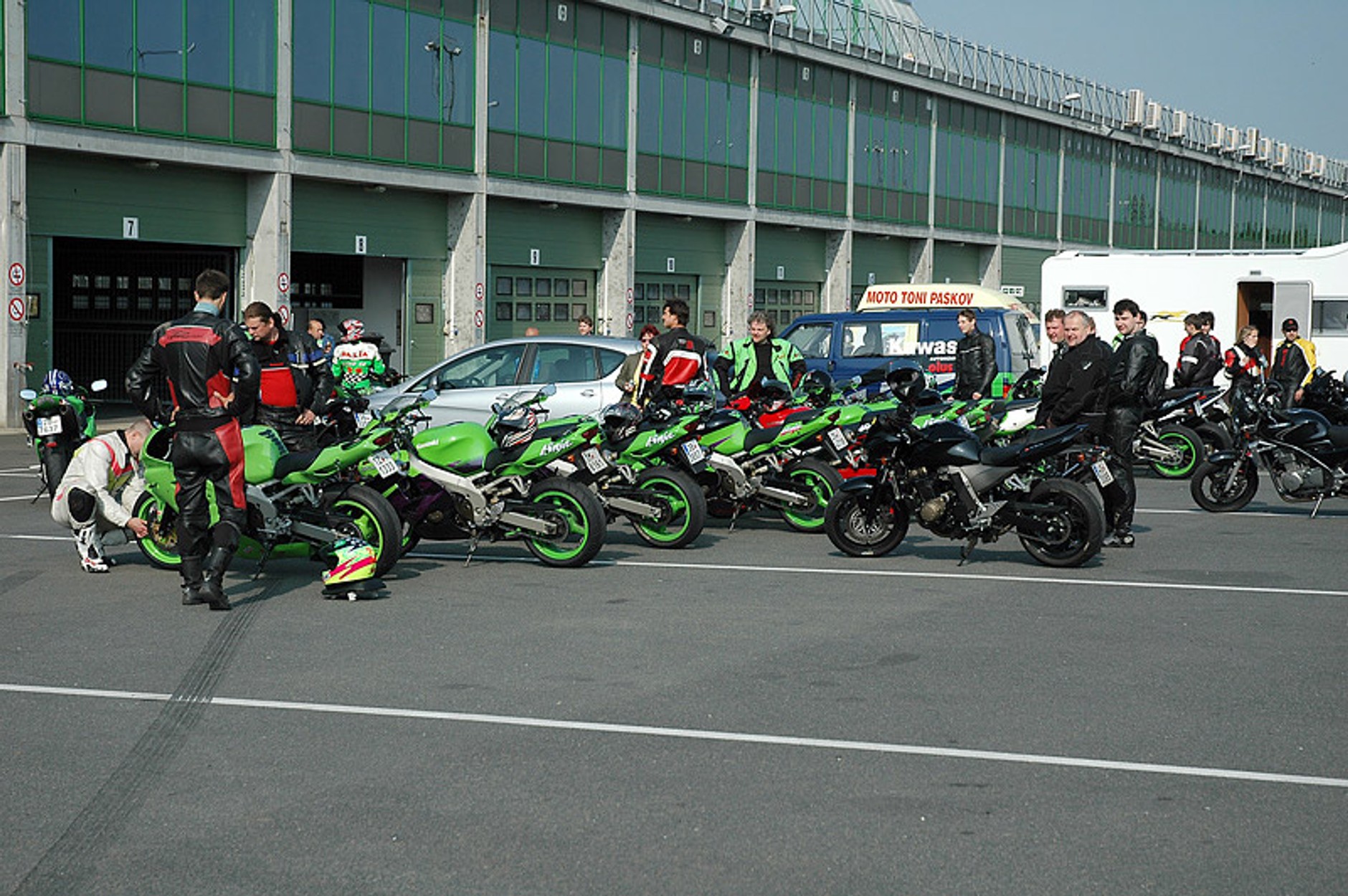 Dzień Kawasaki: tragiczny koniec małej ZX-6R Ninja (+ duża fotogaleria)