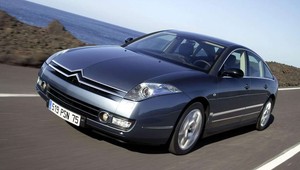 Citroen C6 - francuska piękność, którą można pożądać (test używanego)