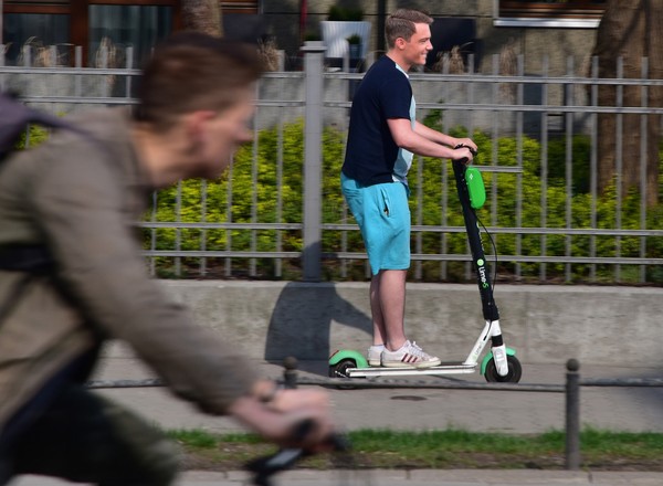 Hulajnogi z chodników zjadą na ścieżki rowerowe?