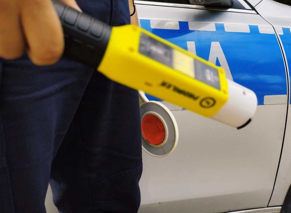 Zniszczył barierę ciągnikiem. Dożywotni zakaz go nie powstrzymał