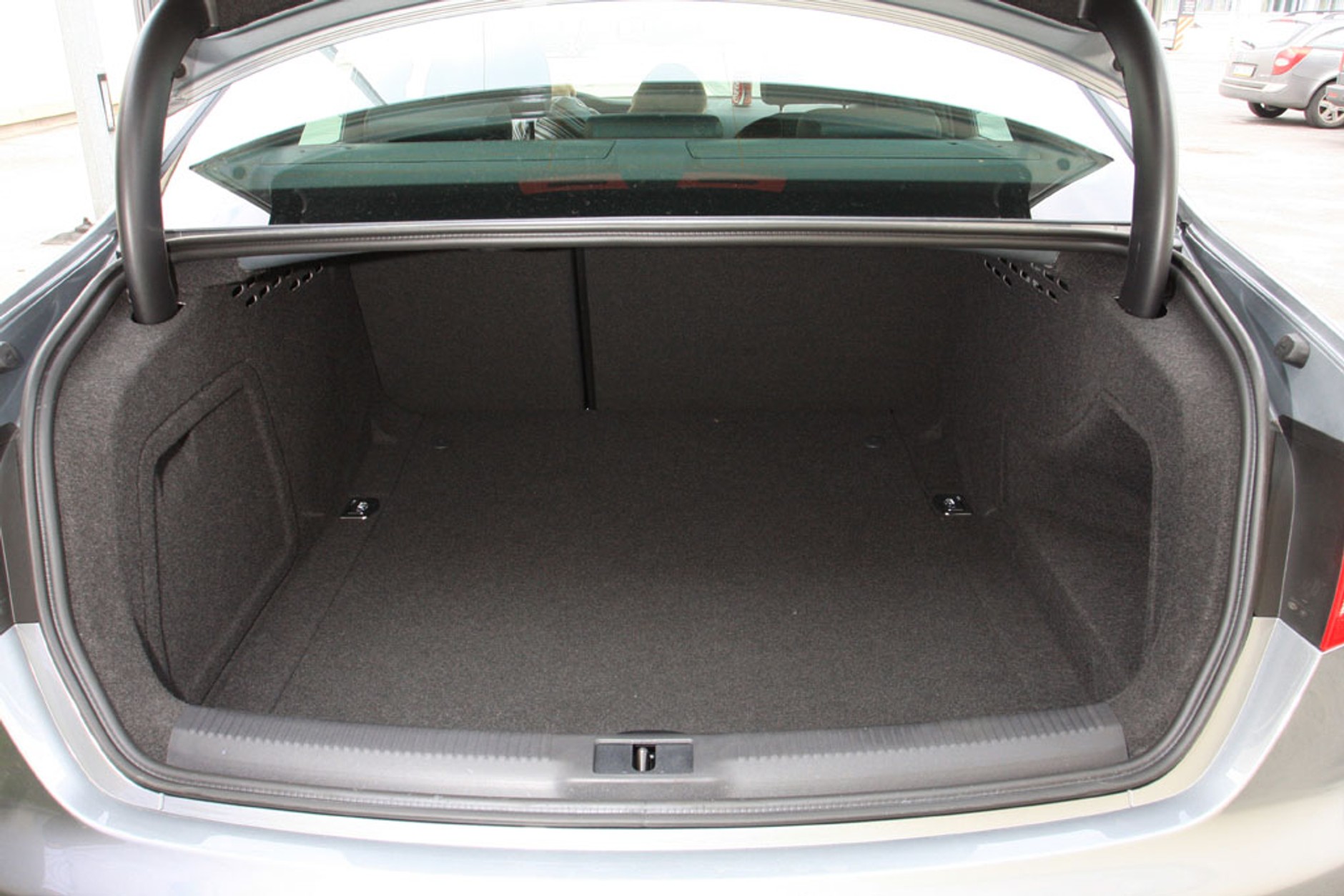 Audi A4 2.0 TDI: Naszpikowane elektroniką