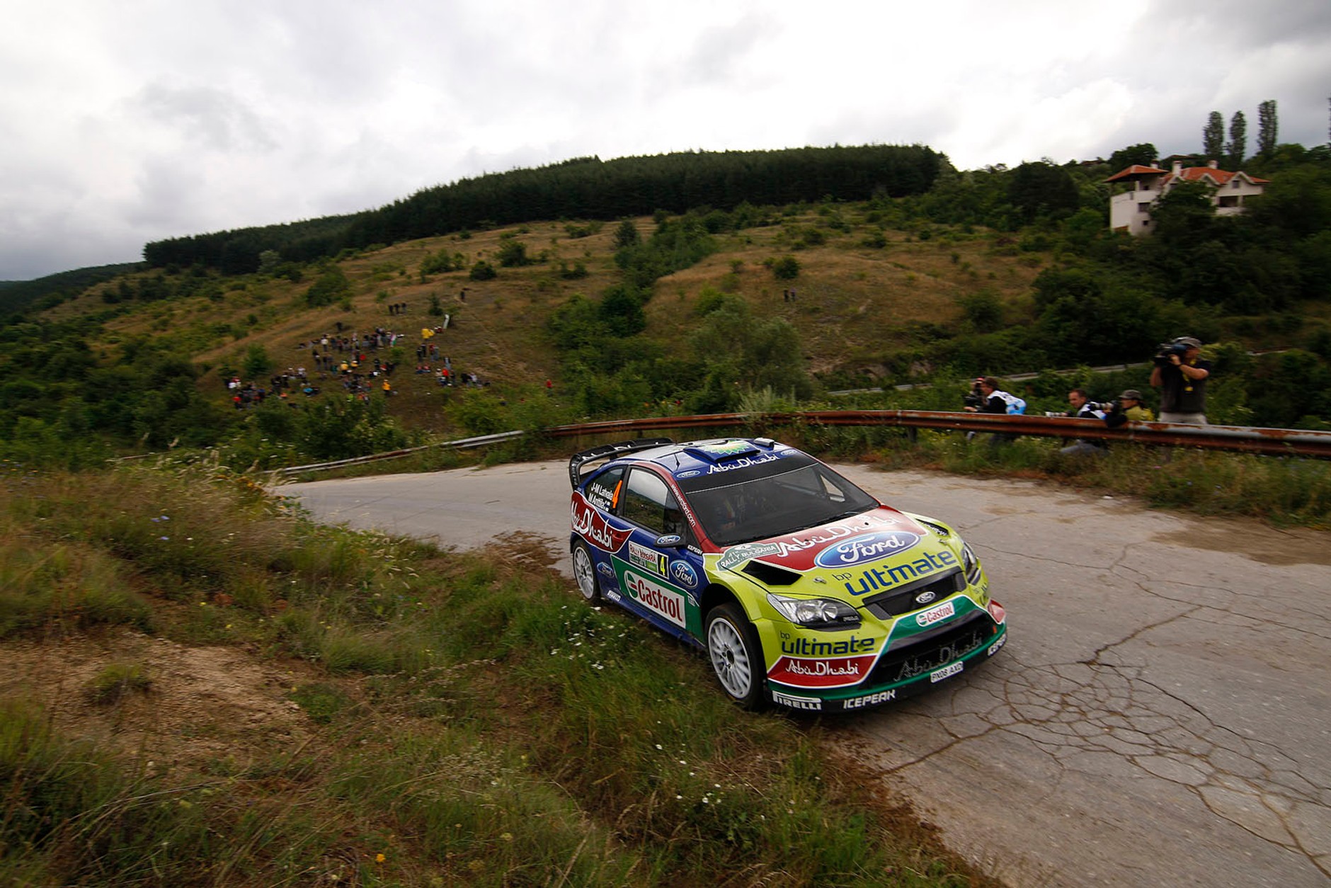 Citroën Total WRT taranuje konkurentów (galeria Rallyworld©Willy Weyens)