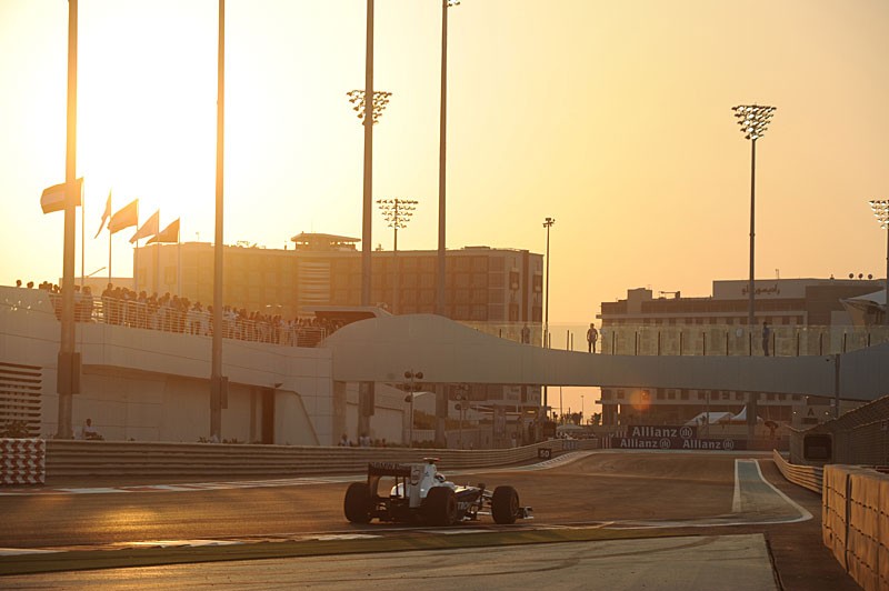 Grand Prix Abu Zabi 2009: czas pożegnań i rozstań (fotogaleria)