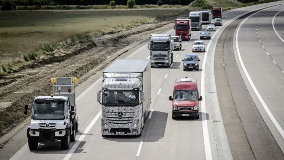 Ciężarówka z automatycznym pilotem