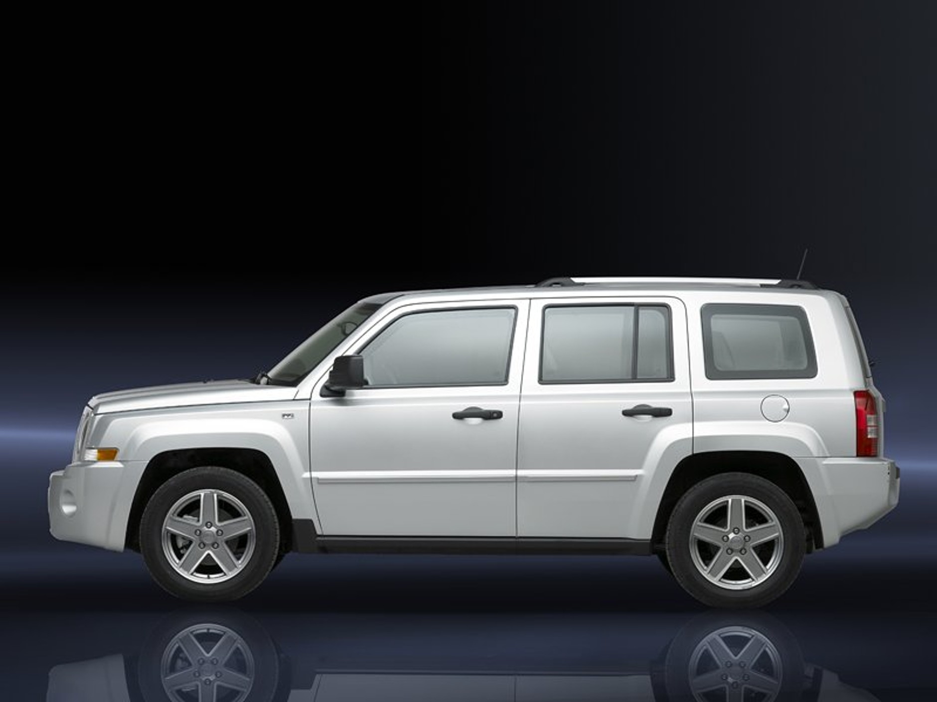 Jeep w Genewie: Patriot i Commander Overland debiutują