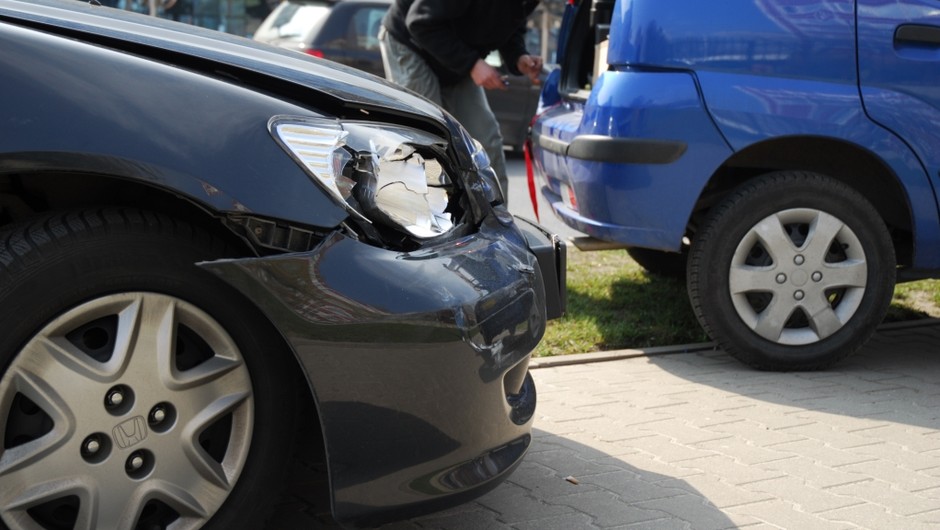 Tylko w 2023 r. ponad 20 tys. zgłoszeń z tytułu ubezpieczeń komunikacyjnych to były przestępstwa
