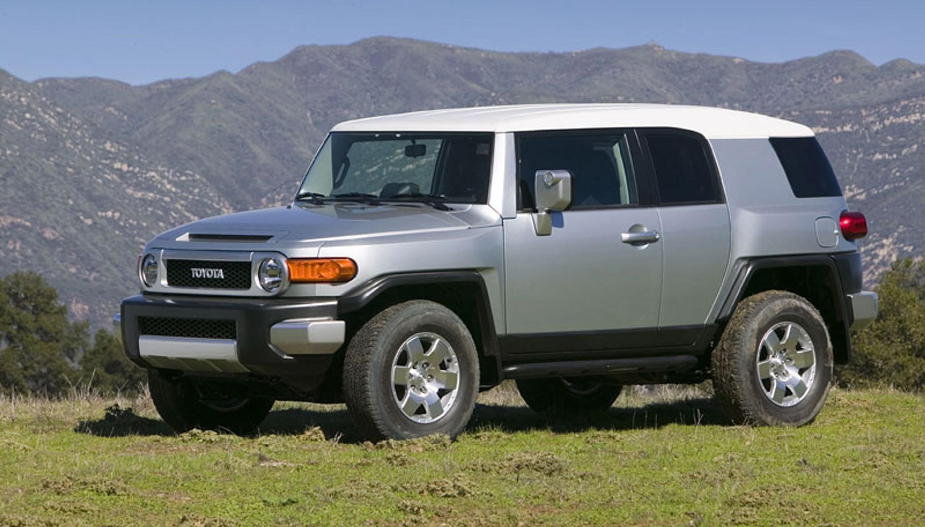 Toyota FJ Cruiser: zmodernizowany silnik dla modelu w stylu retro