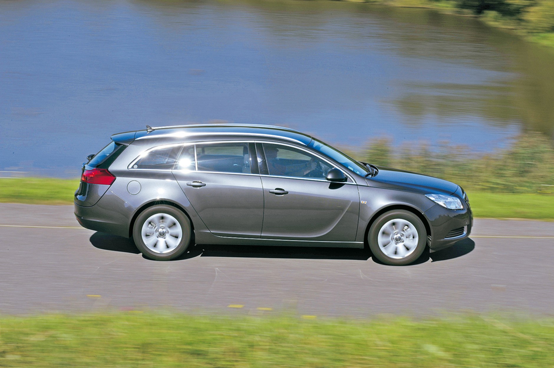 Honda Accord Tourer kontra Opel Insignia Sports Tourer i Toyota Avensis Wagon - Kombi w pogoni za stylem