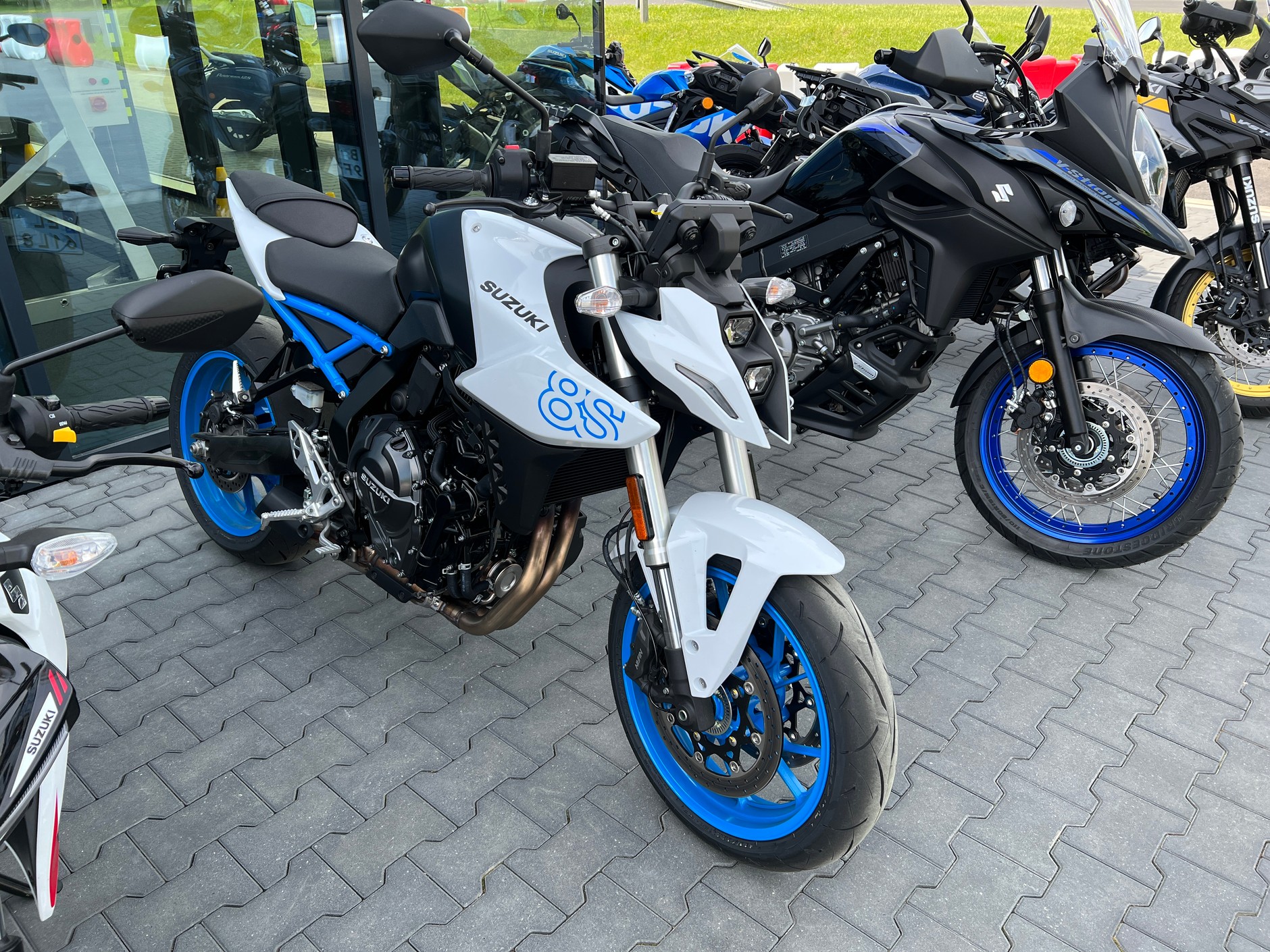 Prezentacja motocykli Suzuki na 2023 r.