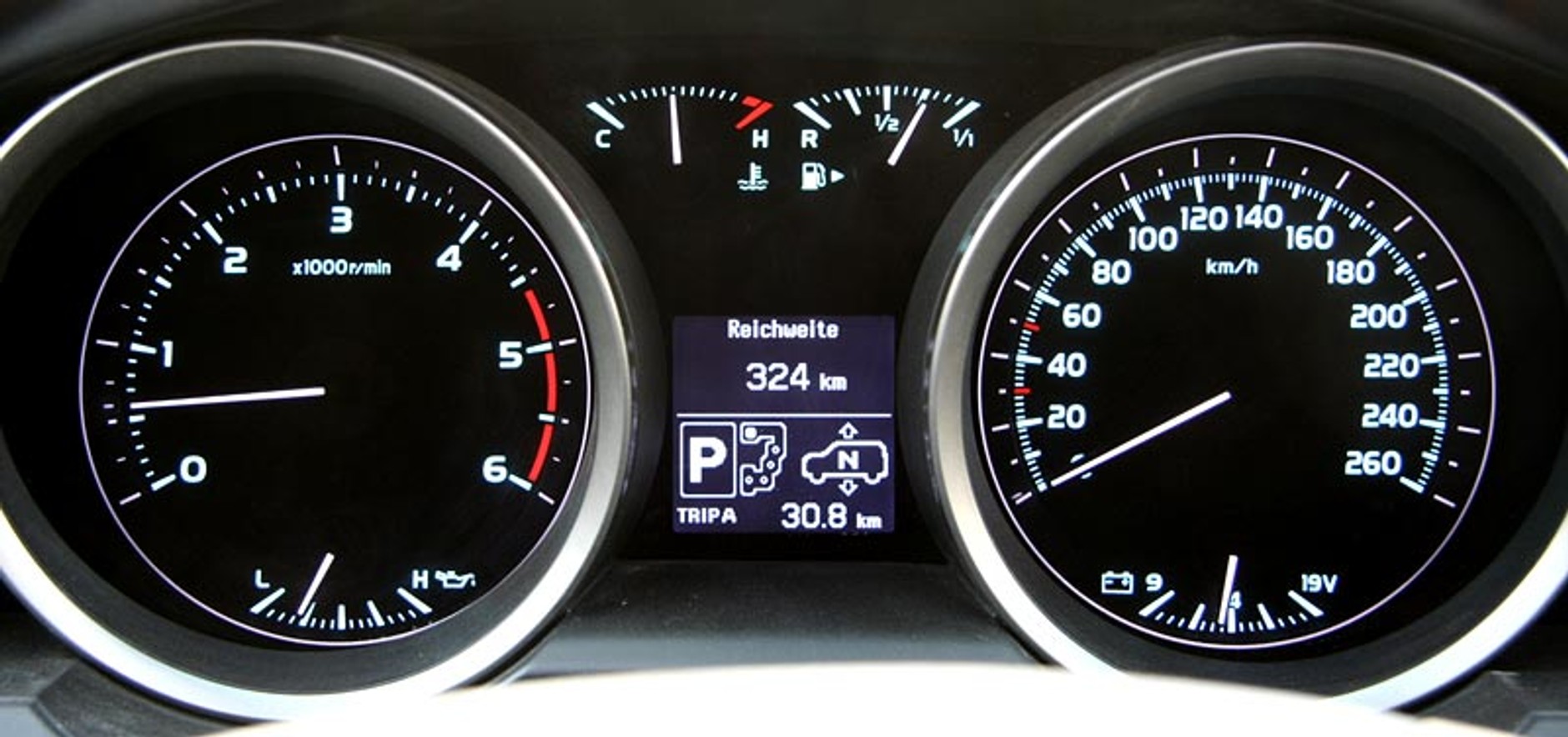 Toyota Land Cruiser V8: pierwsze wrażenia