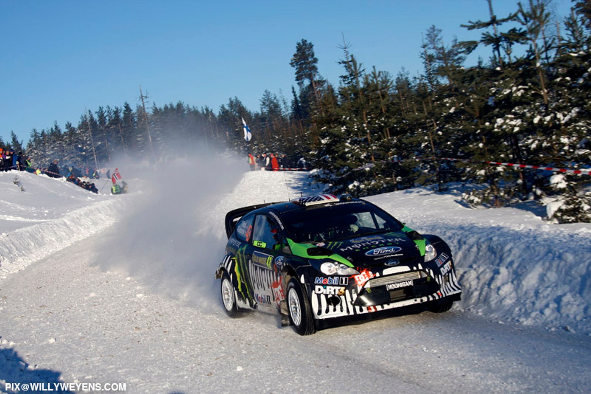 Trzy Fiesty na czele Rajdu Szwecji 2011