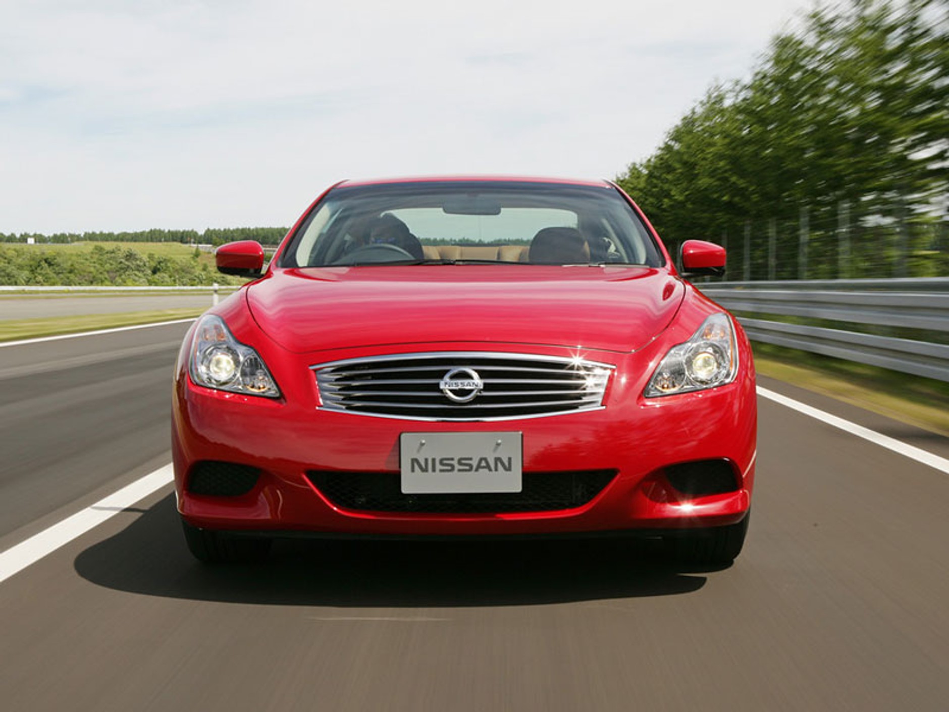 Nissan Skyline wchodzi na japoński rynek